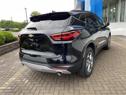 Used 2024 Chevrolet Blazer LT w/ Convenience Package FWD image 5
