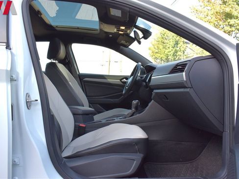 Used 2019 Volkswagen Jetta R-Line image 24