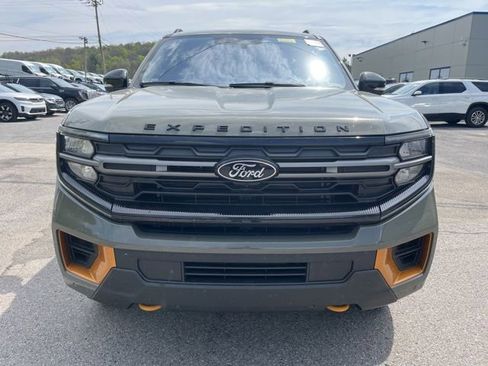 Used 2025 Ford Expedition Tremor AWD/4WD image 11