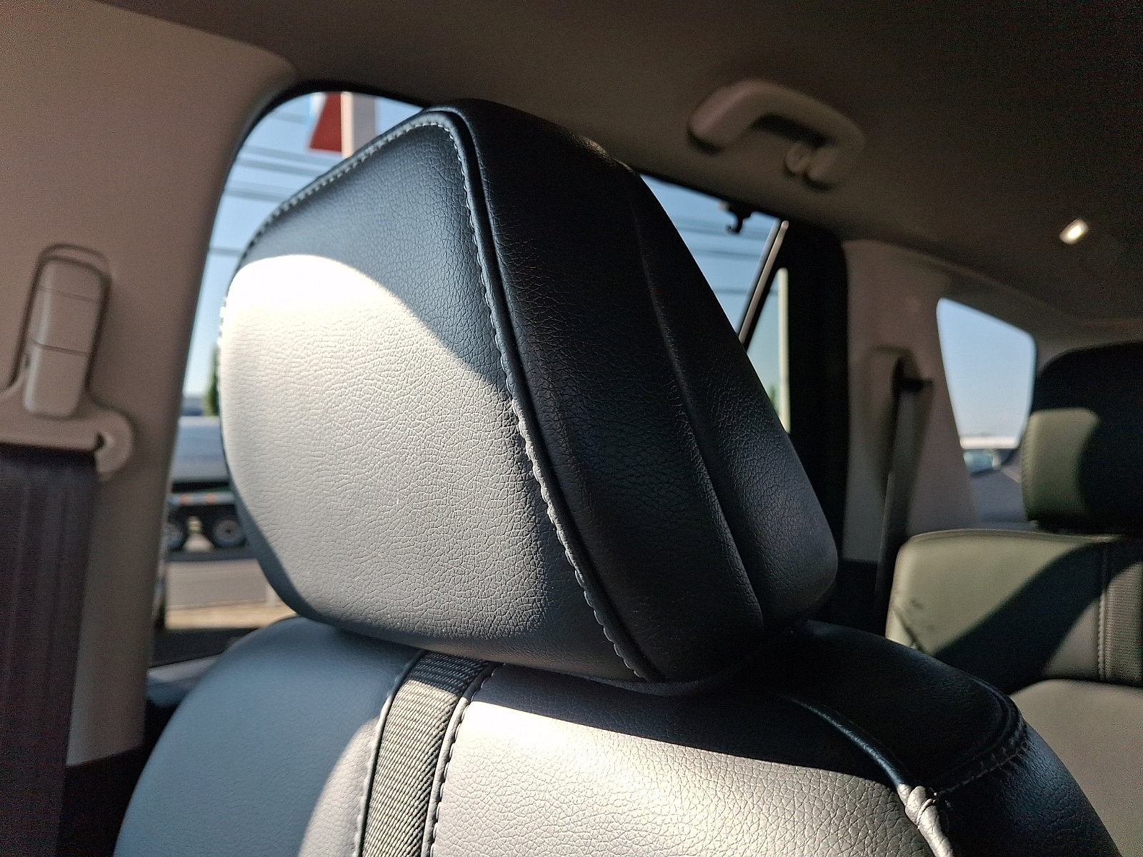 Used 2023 Honda Pilot EX-L image 13