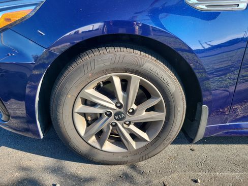 Used 2020 Kia Optima LX FWD image 9