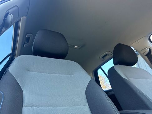 Used 2016 Volkswagen e-Golf SE w/ DC Fast Charging Package image 26