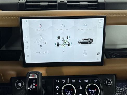 Used 2024 Land Rover Defender 110 SE image 14