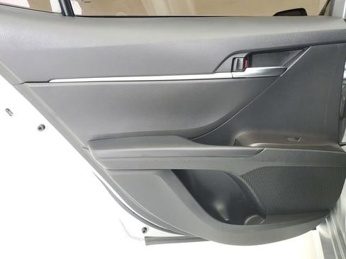 Used 2022 Toyota Camry LE AWD/4WD image 13