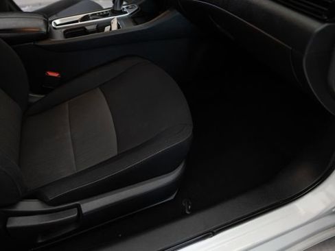 Used 2024 Nissan Sentra SV FWD image 21