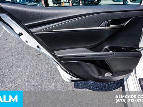 Used 2025 Toyota Camry SE image 49