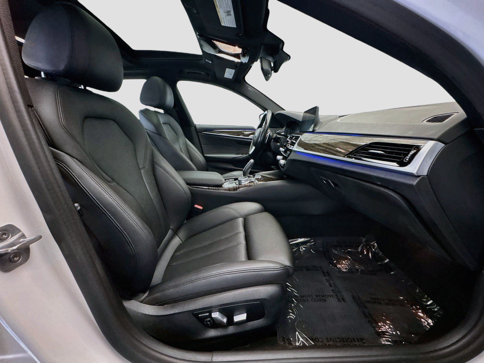 Used 2020 BMW 530e w/ Convenience Package RWD image 20