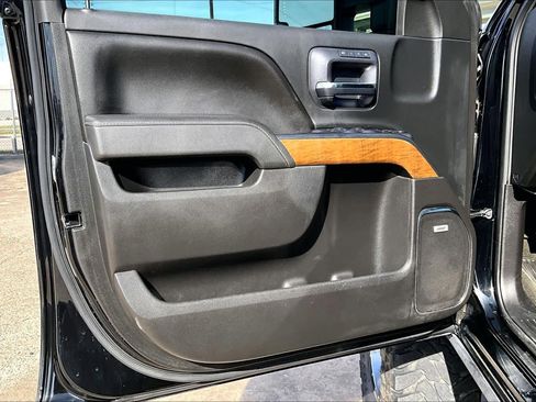 Used 2017 Chevrolet Silverado 2500 LTZ w/ Duramax Plus Package image 21