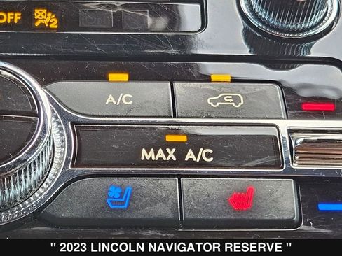 Used 2023 Lincoln Navigator Reserve AWD/4WD image 23