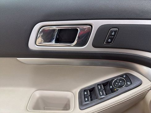 Used 2014 Ford Explorer XLT w/ Equipment Group 202A image 15