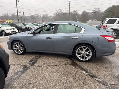 Used 2011 Nissan Maxima 3.5 SV w/ Sport Pkg image 4