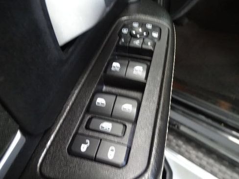 Certified 2025 RAM 2500 Big Horn AWD/4WD image 10