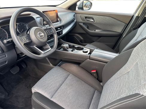 Used 2023 Nissan Rogue SV image 12