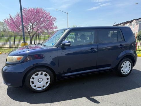 Used 2008 Scion xB image 1