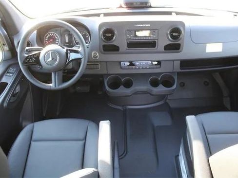 New 2025 Mercedes-Benz Sprinter 2500 image 7