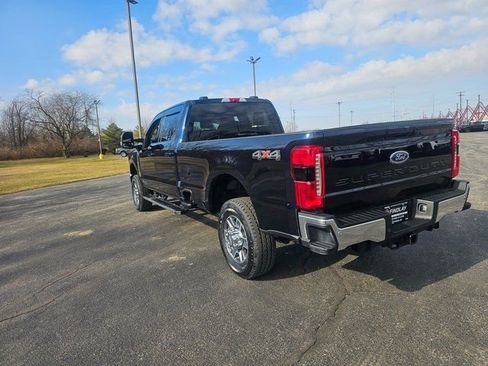 Used 2025 Ford F350 Lariat image 10