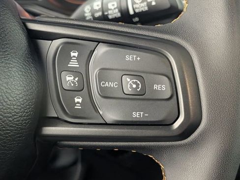 Used 2024 Jeep Wrangler Unlimited Sport AWD/4WD image 22