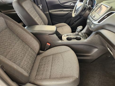 Used 2024 Chevrolet Equinox LT AWD/4WD image 15