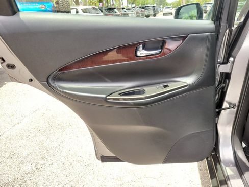 Used 2017 INFINITI QX50 2WD w/ Premium Package image 9