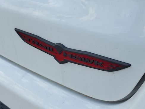 Used 2024 Jeep Compass Trailhawk w/ Trailhawk Elite Group AWD/4WD image 7