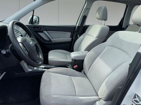 Used 2016 Subaru Forester 2.5i Premium w/ All-Weather Package image 11