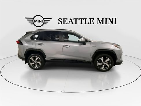 Used 2023 Toyota RAV4 SE w/ Weather & Moonroof Package AWD/4WD image 12