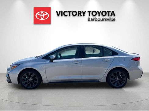 Used 2026 Toyota Corolla SE FWD image 2