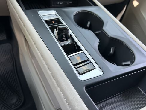 Certified 2025 Volkswagen Atlas SE AWD/4WD image 25