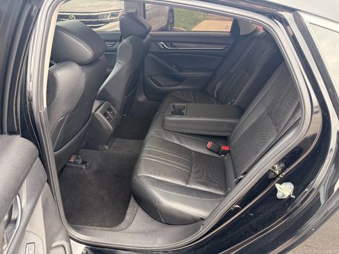 Used 2018 Honda Accord Touring image 21