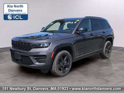 Used 2023 Jeep Grand Cherokee Altitude AWD/4WD image 1