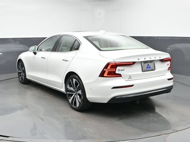 Used 2023 Volvo S60 B5 Ultimate w/ Climate Package FWD image 8