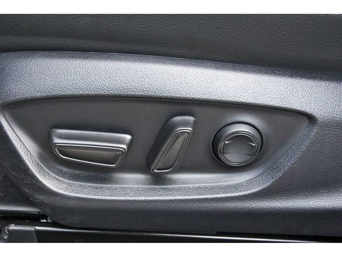 Used 2023 Toyota Camry SE w/ Convenience Package FWD image 29