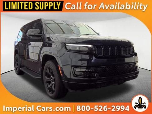 Used 2025 Jeep Wagoneer Series II AWD/4WD image 1