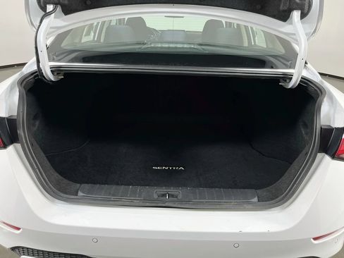 Used 2024 Nissan Sentra SV FWD image 10