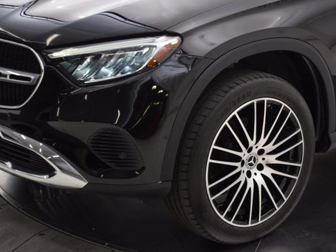 Used 2023 Mercedes-Benz GLC 300 image 11