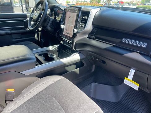 New 2026 RAM 2500 Big Horn AWD/4WD image 14