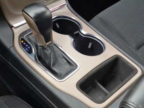 Used 2017 Jeep Grand Cherokee Laredo w/ Quick Order Package 23E image 12