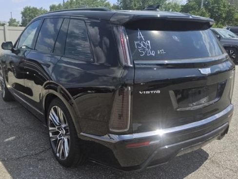 Used 2026 Cadillac Vistiq Platinum w/ LPO, Floor Liner Package AWD/4WD image 2