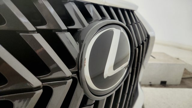 Used 2025 Lexus ES 350 w/ Premium Package FWD image 30