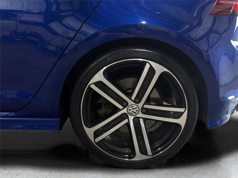 Used 2016 Volkswagen Golf R 4-Door AWD/4WD image 42