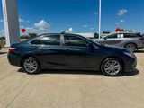 Used 2017 Toyota Camry SE image 2