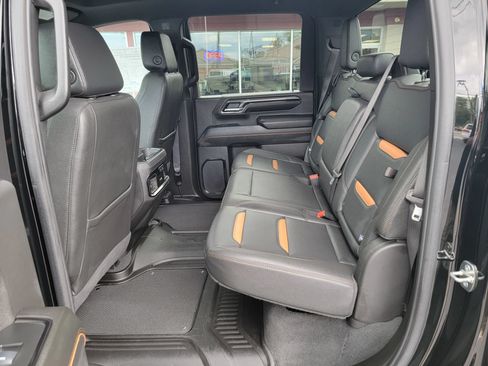 Used 2024 GMC Sierra 2500 AT4 AWD/4WD image 14