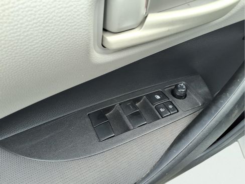 Used 2022 Toyota Corolla LE w/ LE Convenience Package FWD image 13