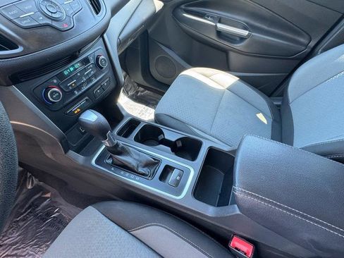 Used 2017 Ford Escape SE image 14