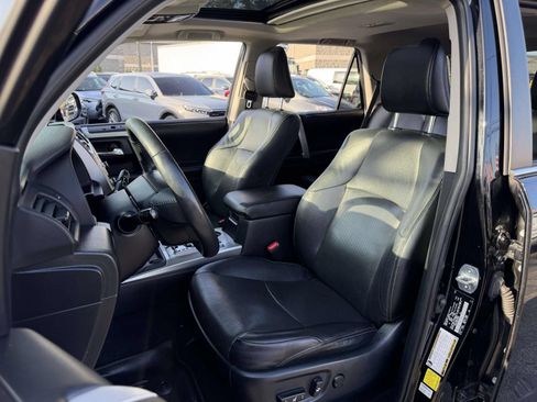Used 2022 Toyota 4Runner Limited AWD/4WD image 22