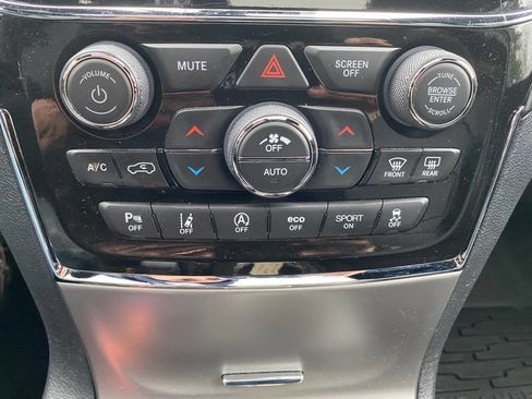 Used 2020 Jeep Grand Cherokee Laredo w/ Quick Order Package 2BN North image 38