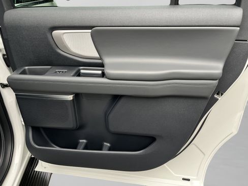 New 2026 Ford Expedition Max Active RWD image 17