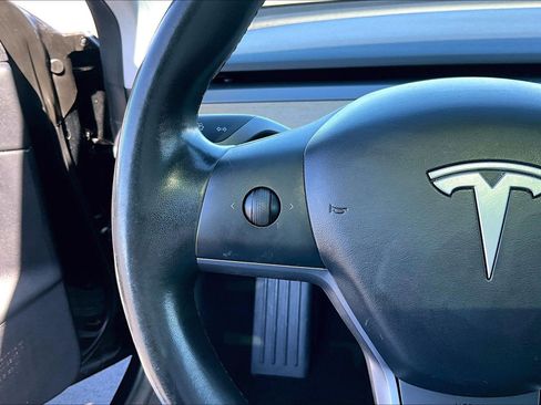 Used 2018 Tesla Model 3 Mid Range image 18