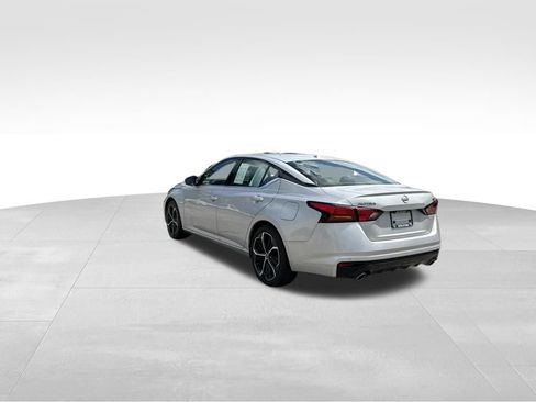 Used 2025 Nissan Altima 2.5 SR FWD image 3