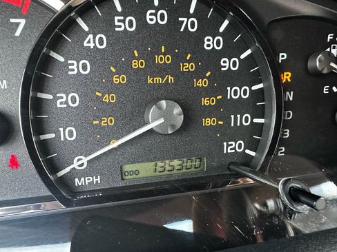 Used 2005 Toyota Sequoia SR5 image 47